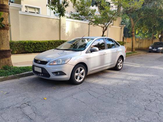 FORD FOCUS 2.0 GLX SEDAN 16V FLEX 4P AUTOMÁTICO